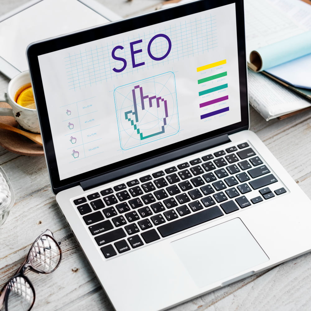 Como aumentar a Busca Orgânica no Google 3 seo links webinar hand cyberspace concept
