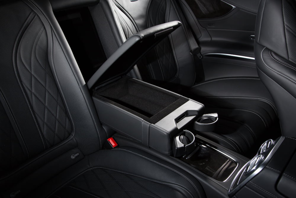 Como hidratar banco de couro preto! Dicas e cuidados essenciais que você deve tomar 4 high angle shot car s black modern interior perfect